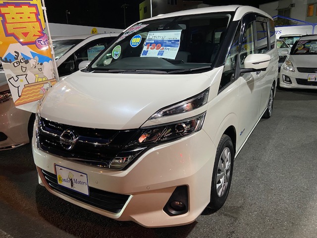 お買い得なセレナ入庫しました！！